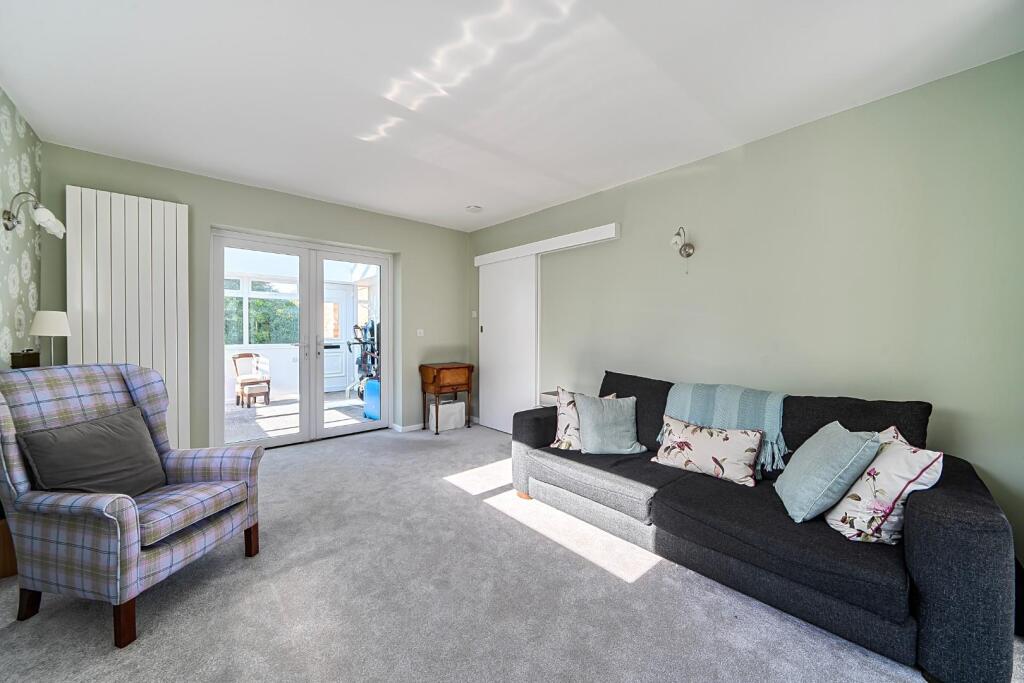 House in Havant, Stoke - View 5