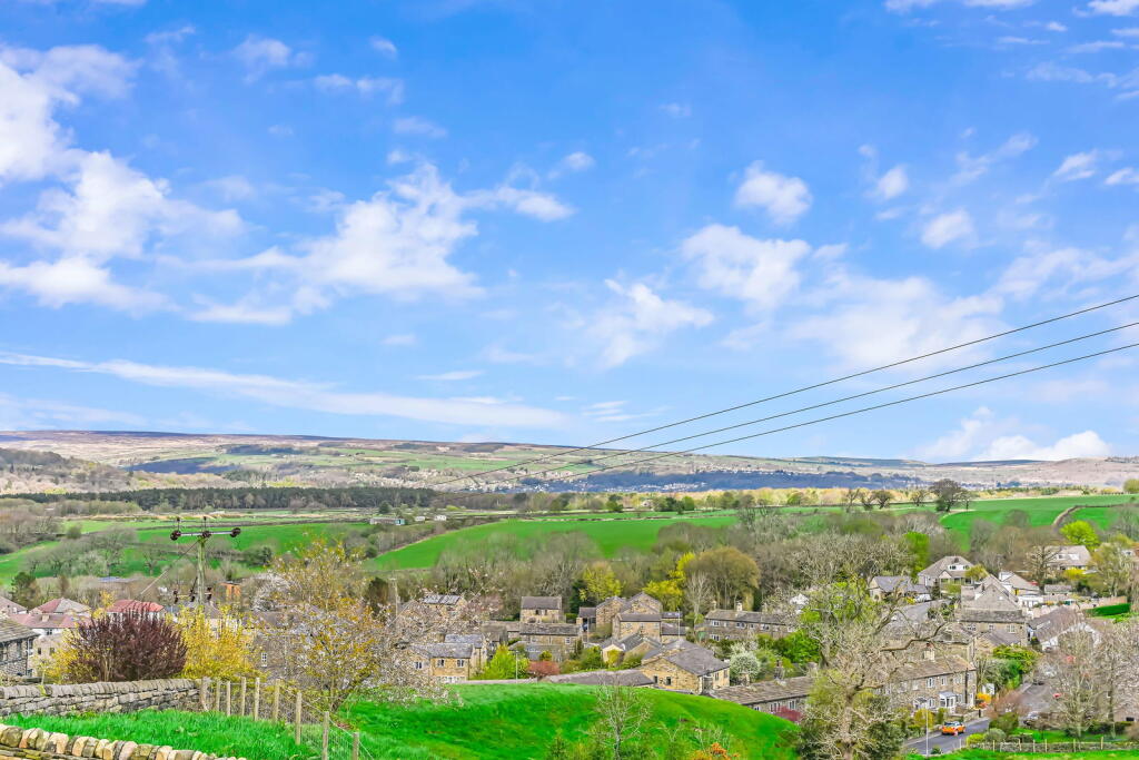 Wilsden Hill, Wilsden, West Yorkshire, BD15 0BG photo 3