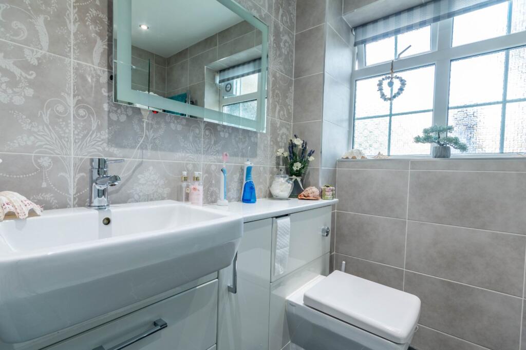 Bircham Close, Bingley, West Yorkshire, BD16 - View 6