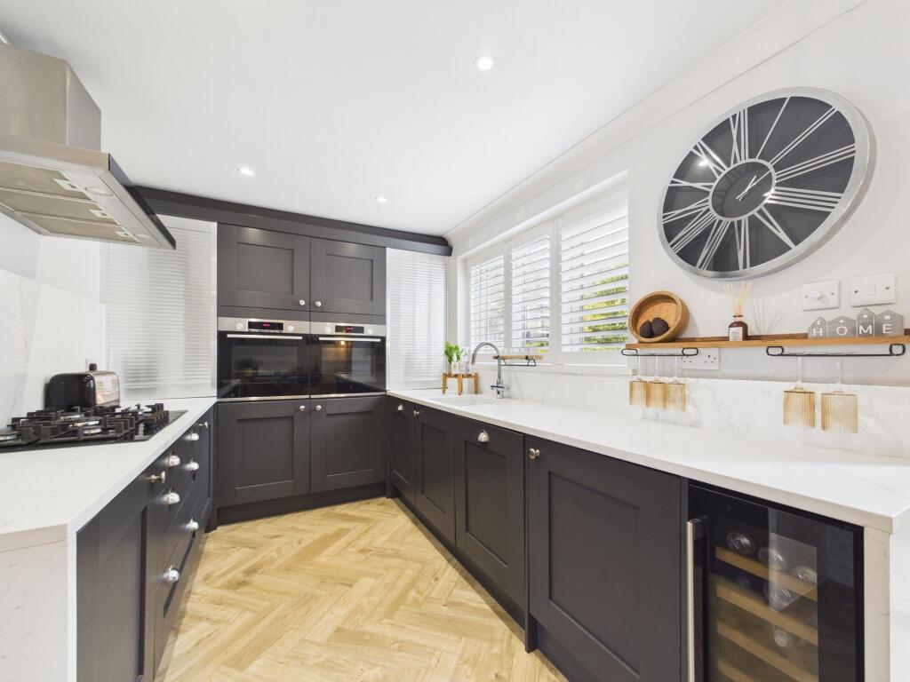 House in Knowsley, Stockbridge Village - More