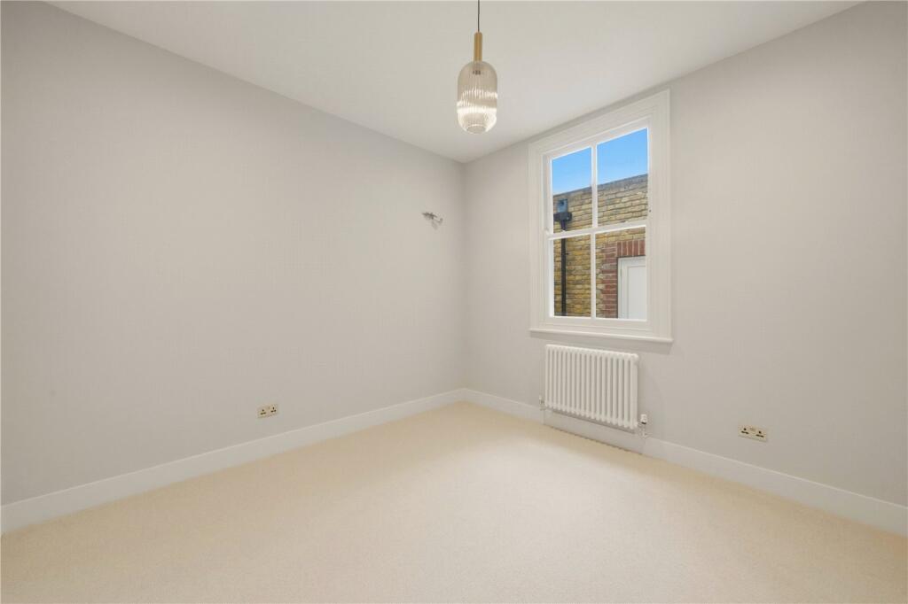 Apartment in London - More