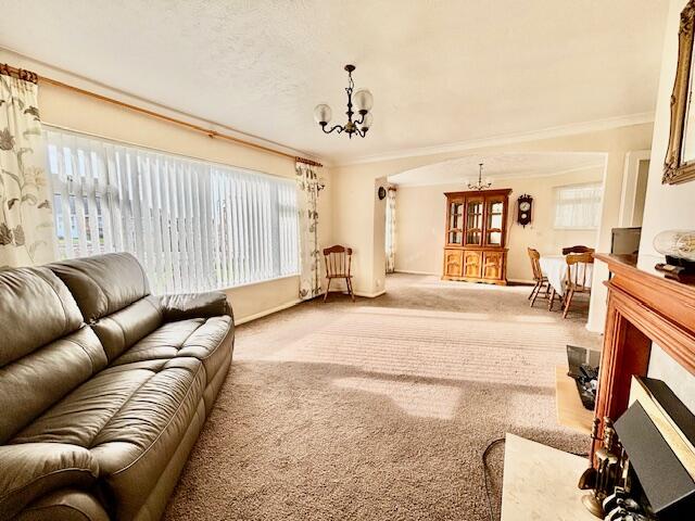 Gainsborough Drive, Selsey photo 2