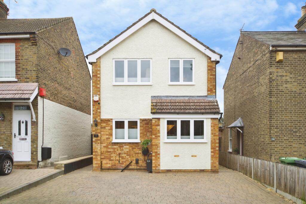 Main image of property: Cromwell Avenue, Cheshunt, Waltham Cross, Hertfordshire, EN7