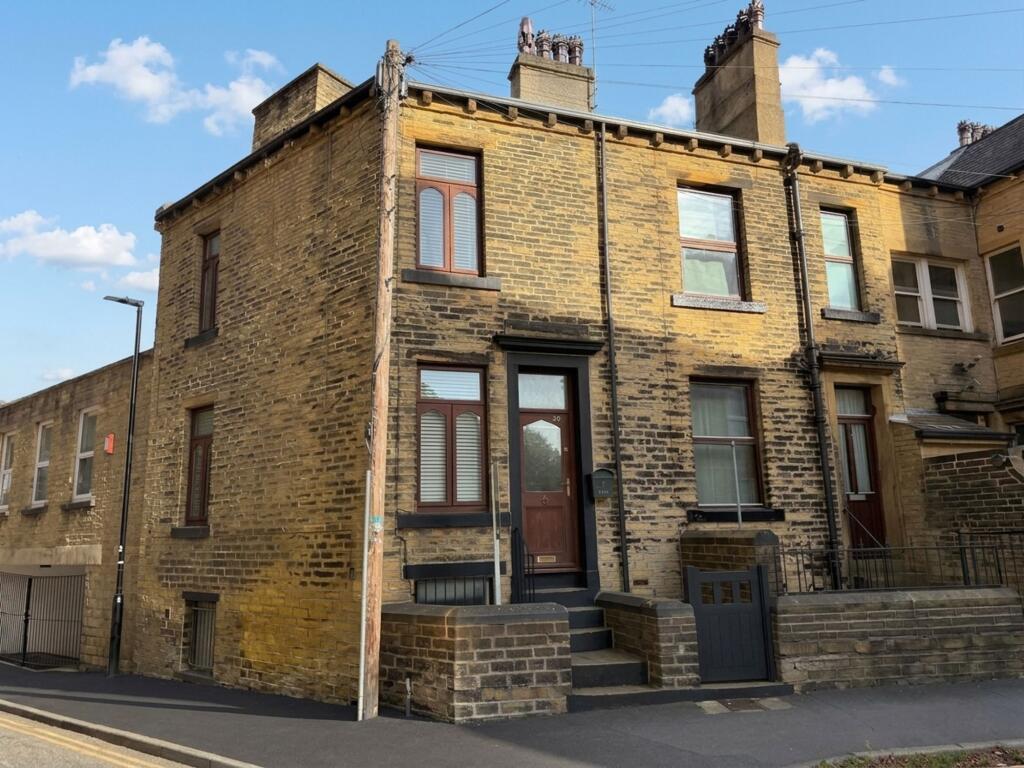 Main image of property: St. Johns Place, Halifax, HX1