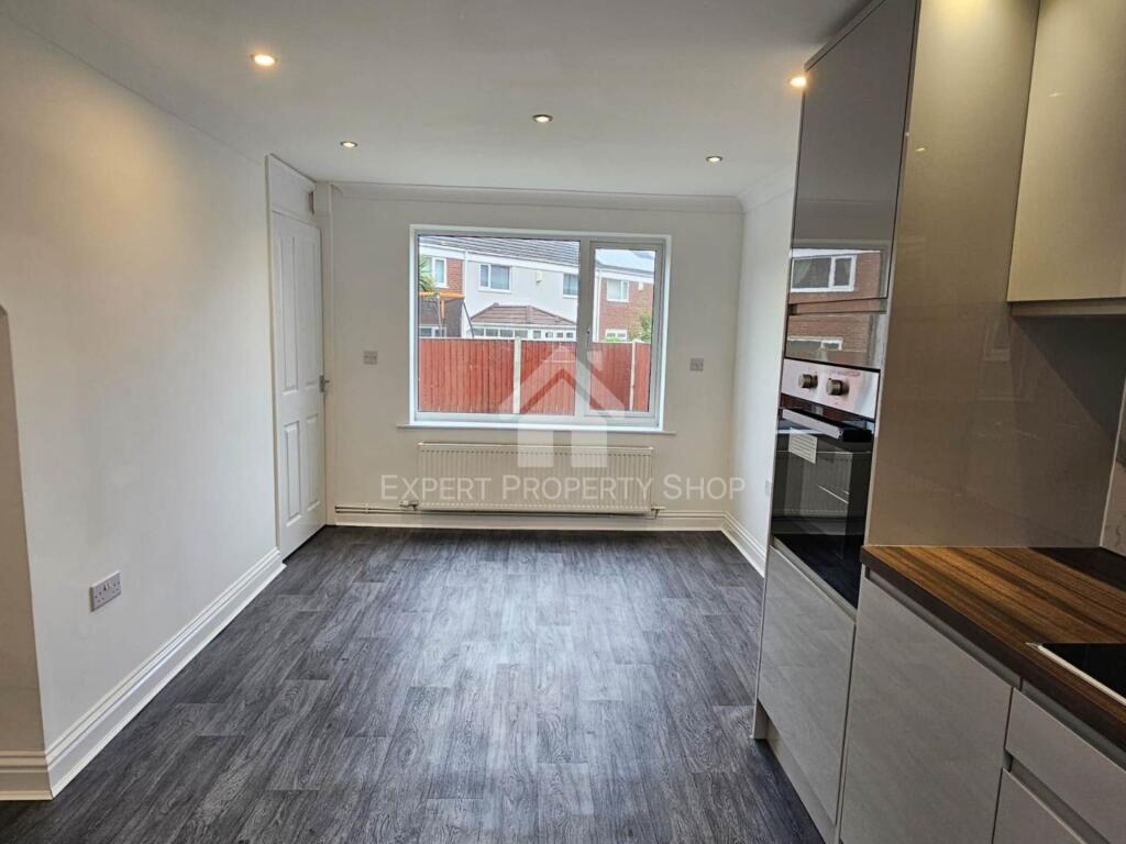 House in Worksop, Prospect Hill - View 4
