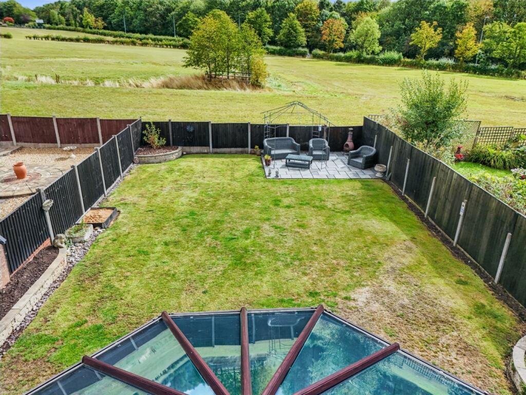Park Close, St. Georges, Telford, Shropshire, TF2 9LY photo 4