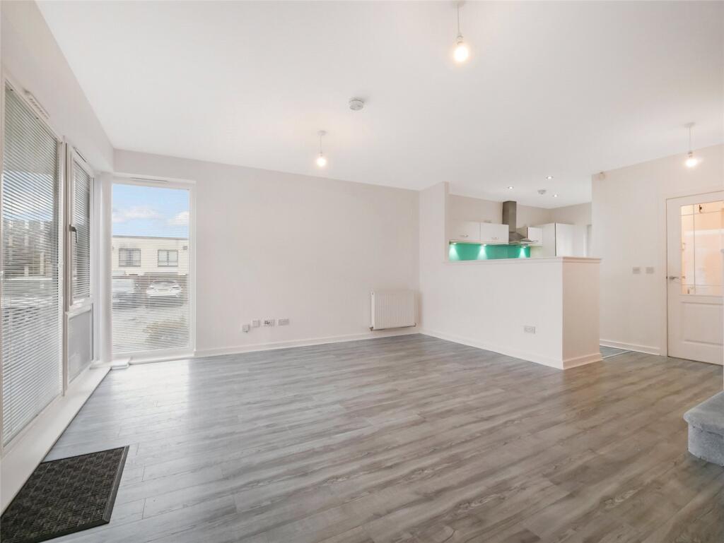 Accord Crescent, Paisley, Renfrewshire, PA2 photo 4