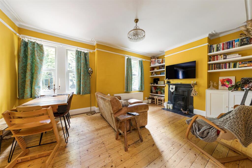 Apartment in London - View 2