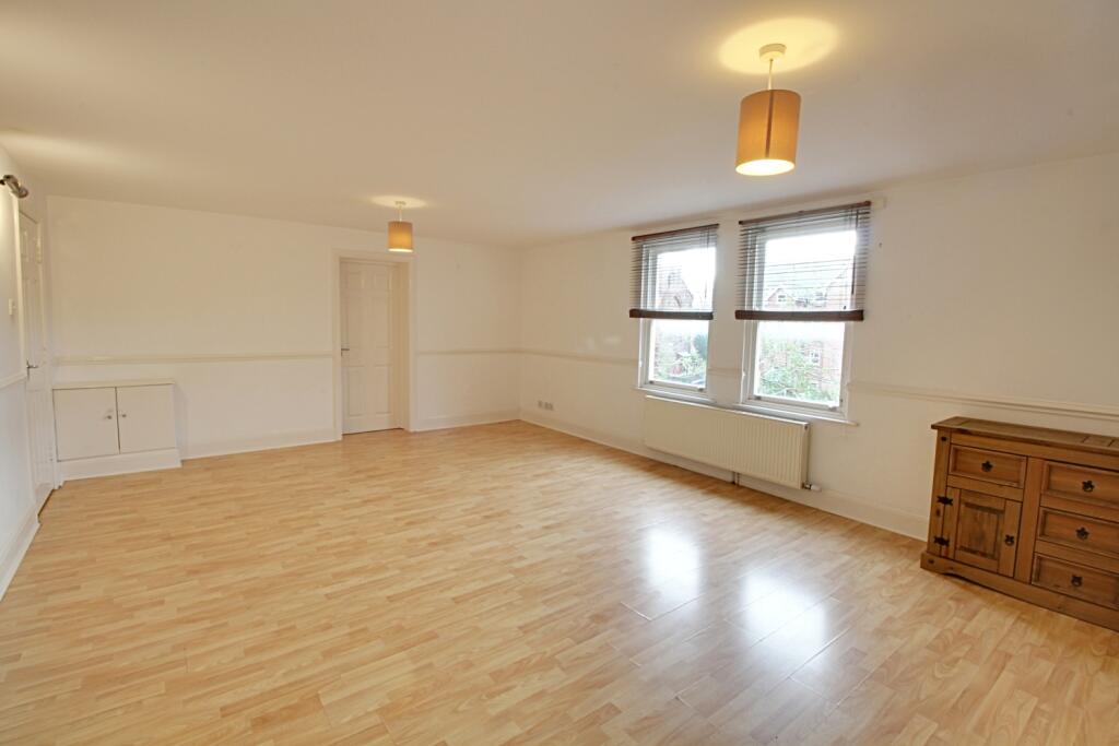 Main image of property: Flat 5, Elizabeth Court, 11b Livingstone Drive North