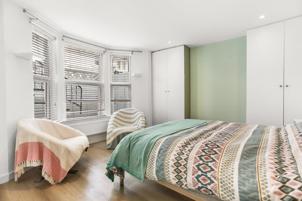 Apartment in Brighton & Hove, Hove - View 5