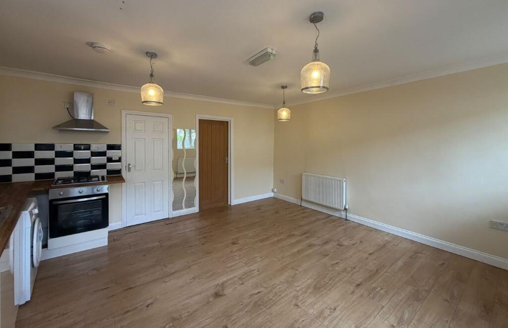House in Enfield - More