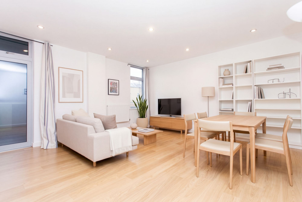 Main image of property: Salton Square, Caspian Apartments, E14