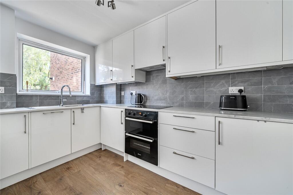 Shurland Avenue, Barnet, EN4 photo 3