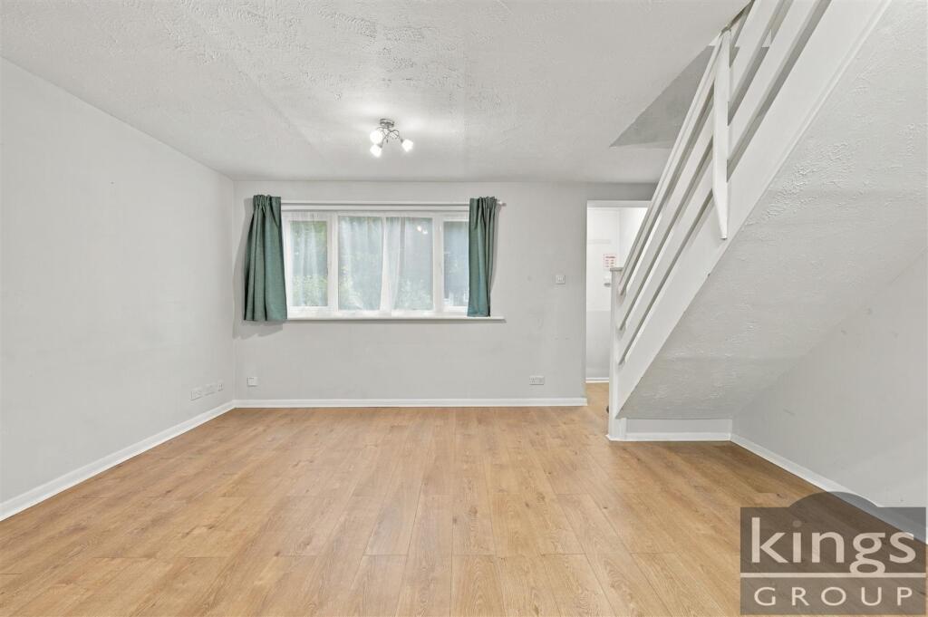 House in London, Carterhatch, Southbury - View 4