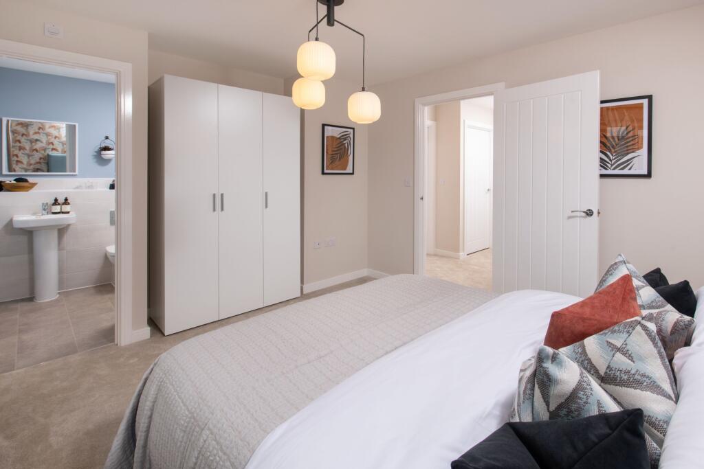 House in Bexhill-on-Sea, Cooden - More
