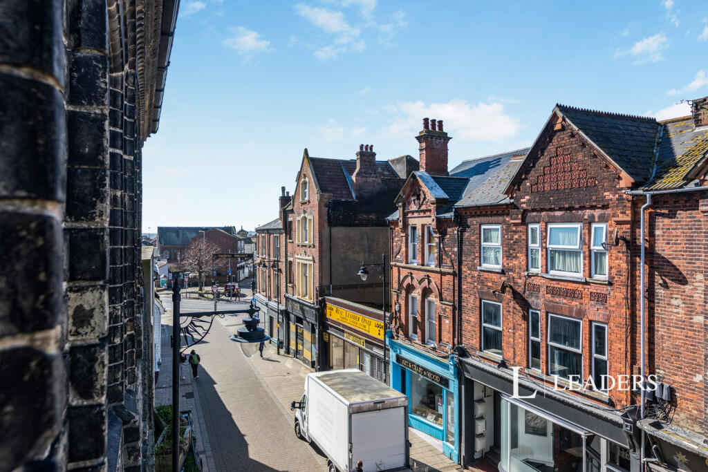 Main image of property: High Street, Lowestoft, Suffolk, NR32