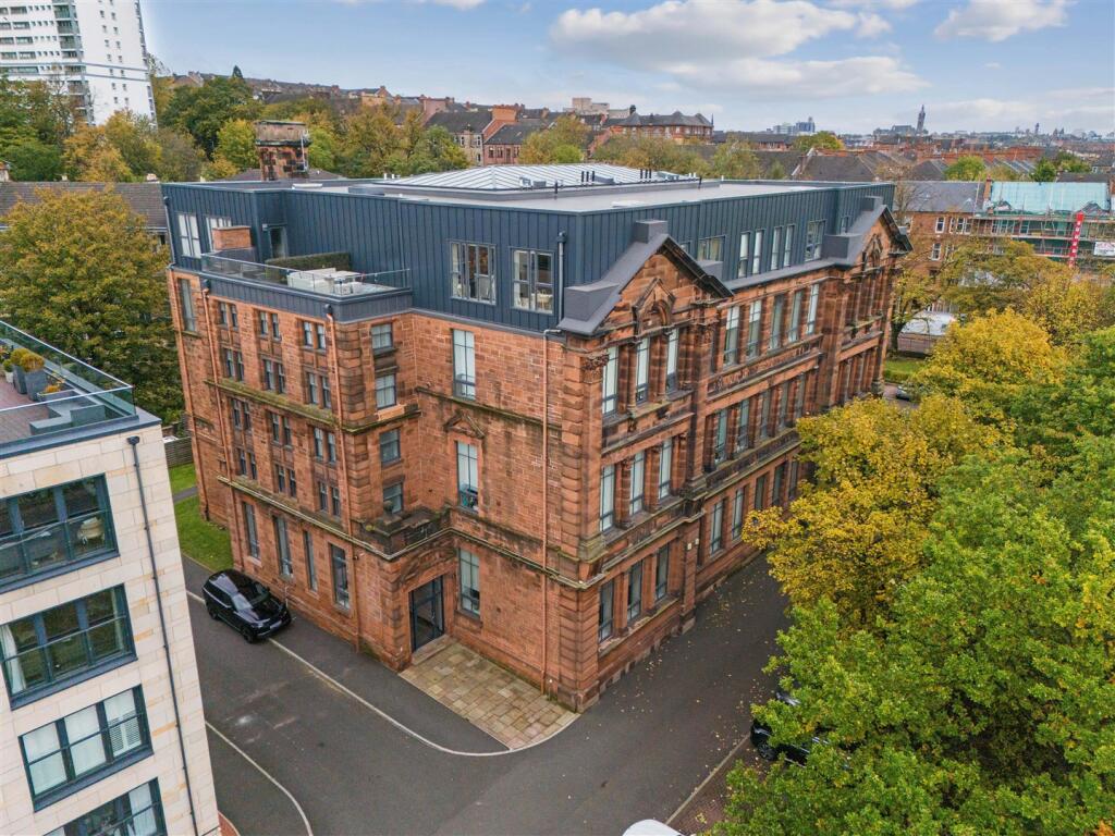 Main image of property: 1/5 27 Broomhill Avenue, Broomhill, G11 7BF
