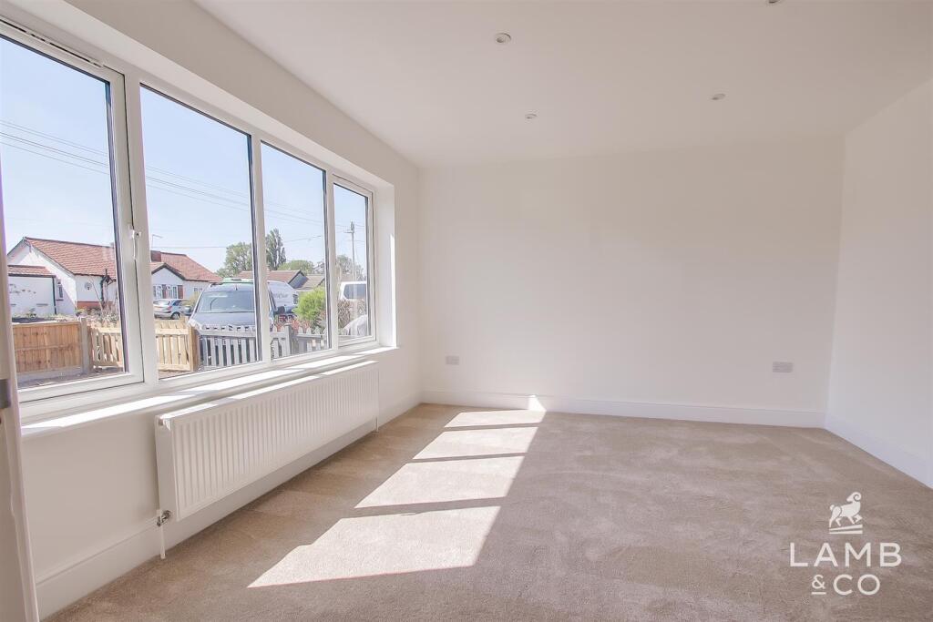 St. Clairs Road, St. Osyth photo 4