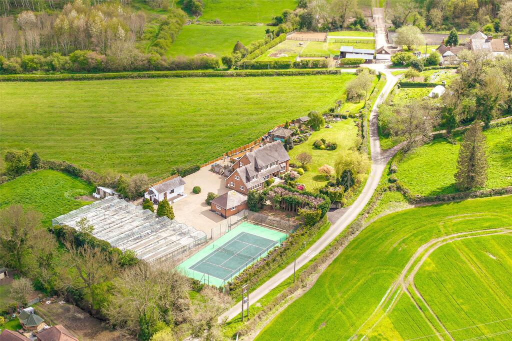 4-bed detached on Limby Hall Lane, Swannington, £1,575,000