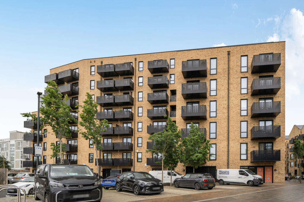 Main image of property: Middle Road, Hanwell, London