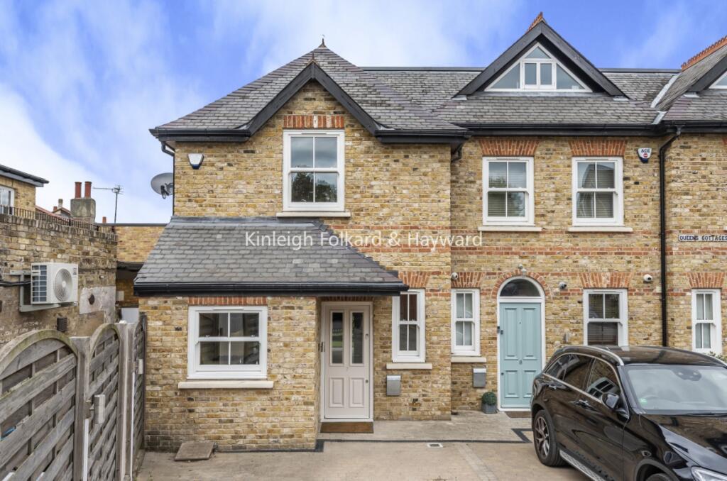 Main image of property: Queens Passage, Chislehurst, BR7