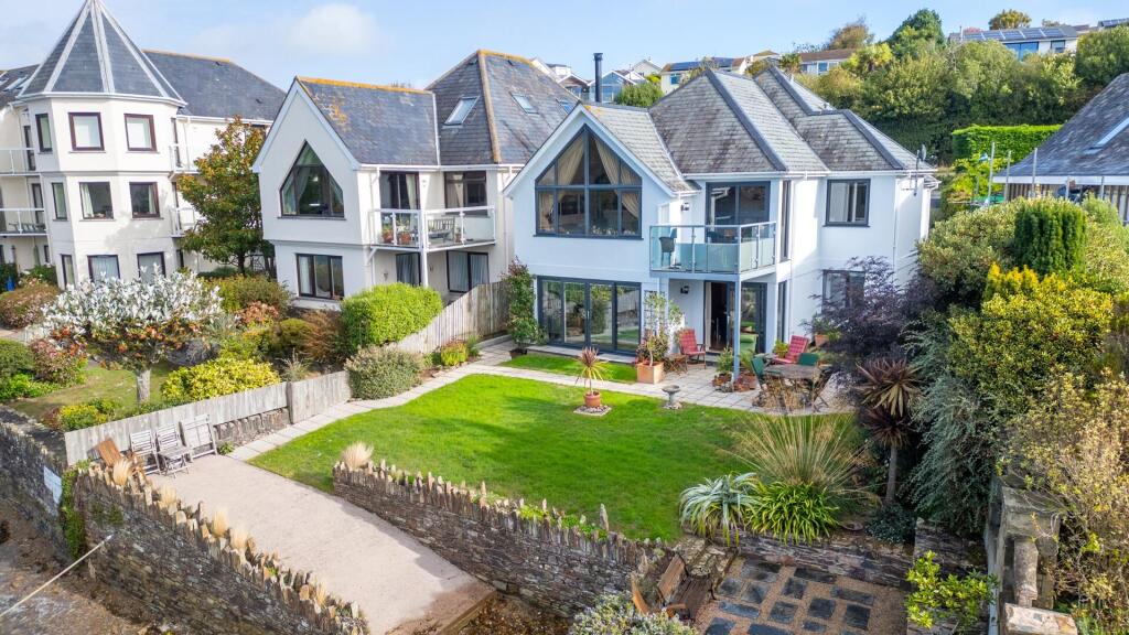 Main image of property: Embankment Road, Kingsbridge