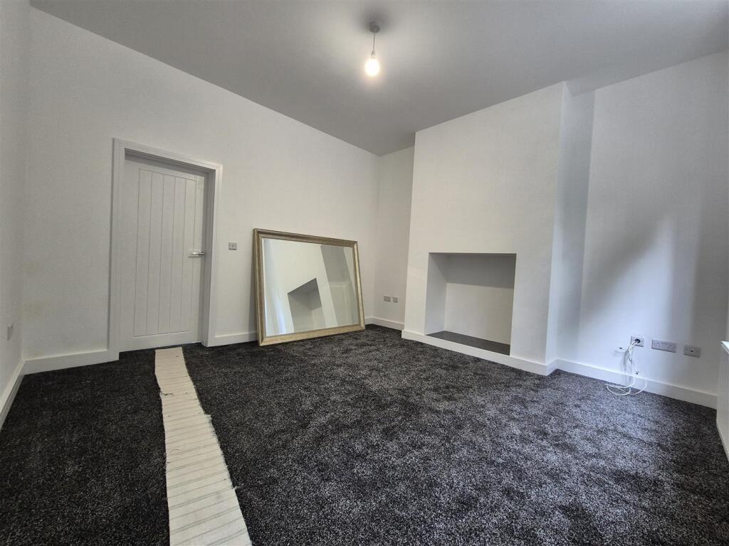 House in Stockport - View 5