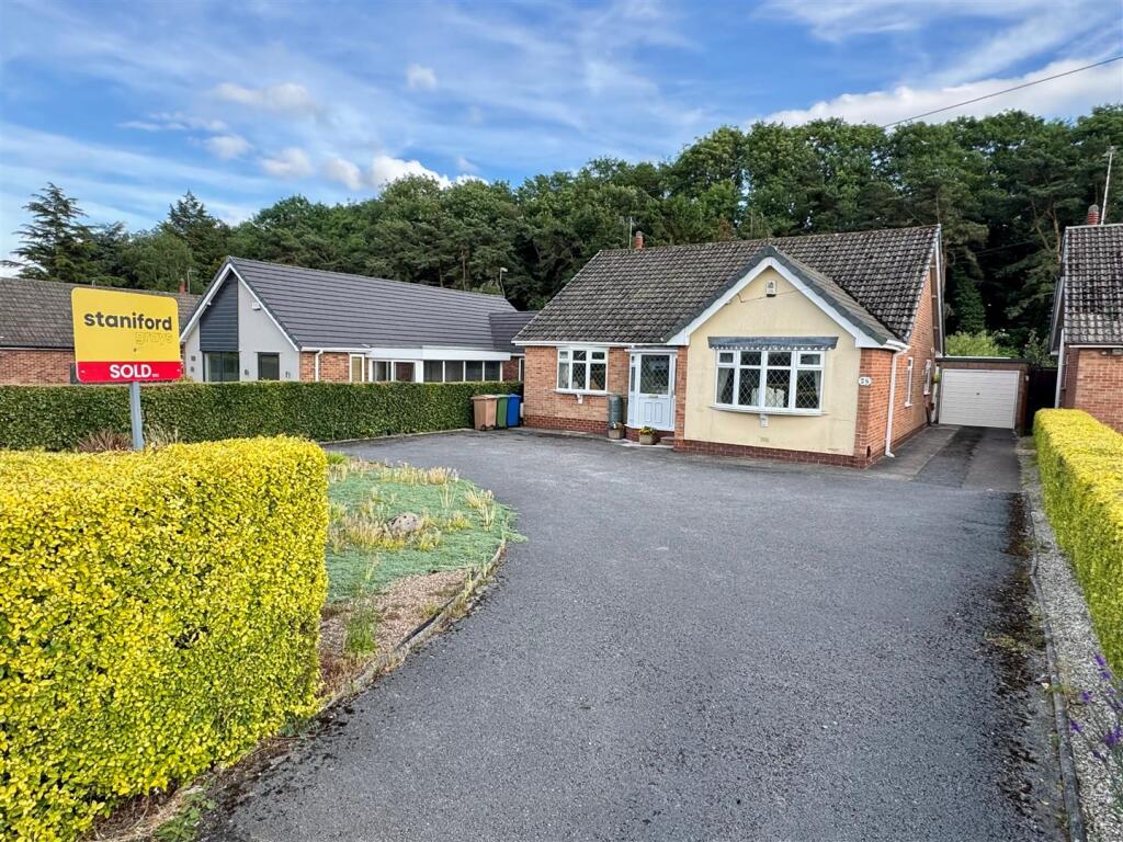 3-bed detached on Mill Road, Swanland, £399,950