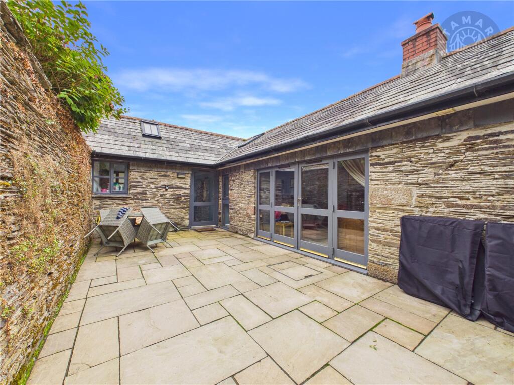 House in Plymouth - View 5
