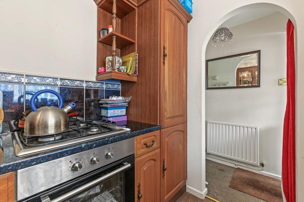 House in Evesham, Fairfield - More