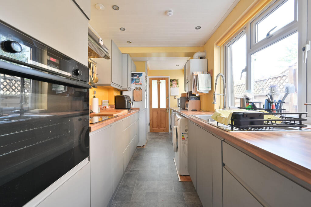 House in Watford - View 3