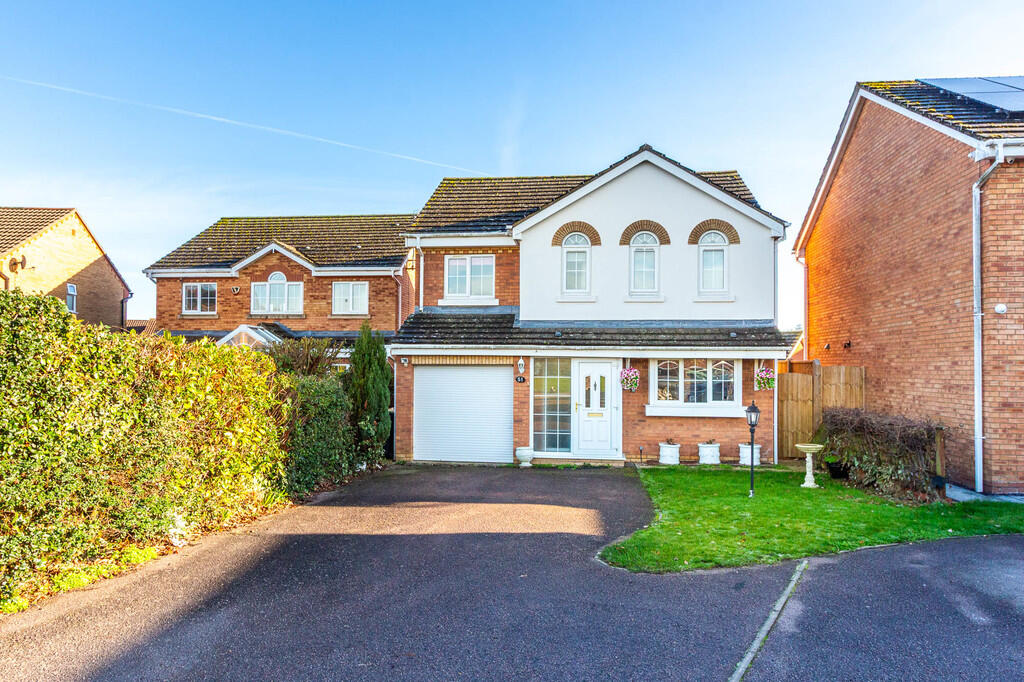 4-bed detached on Clover Drive, Rushden, £350,000