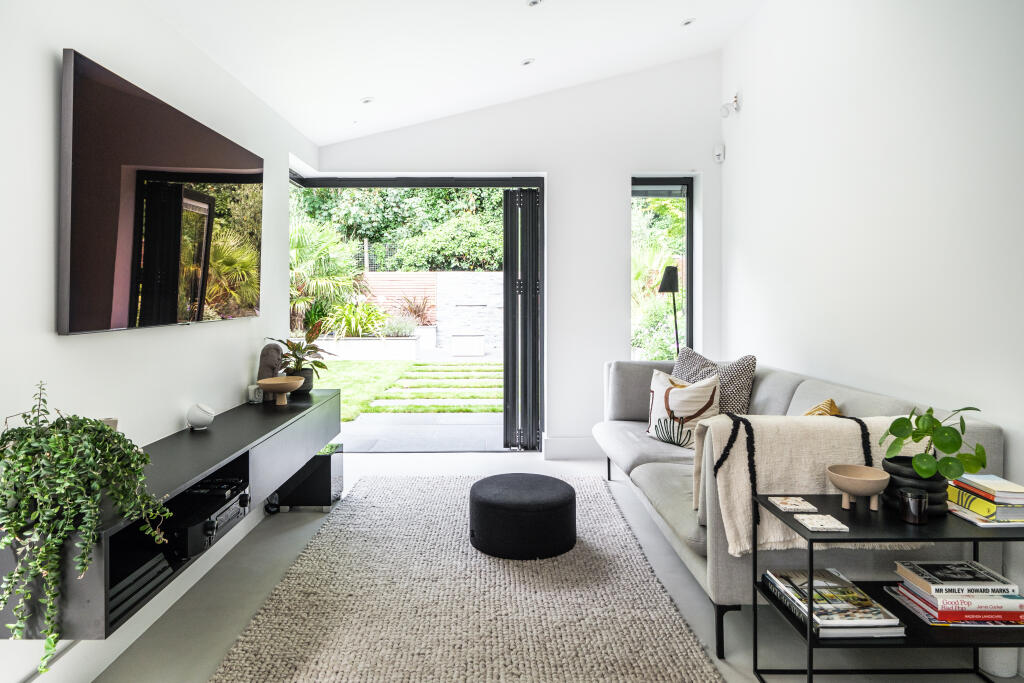 Ritson Road, London, E8 photo 4