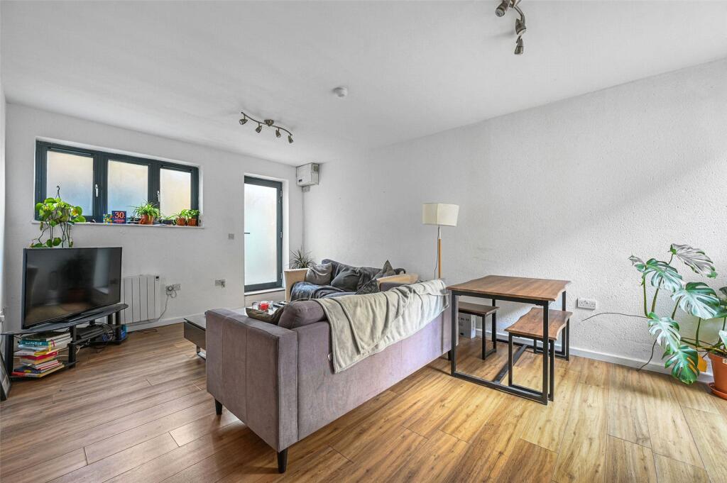 Main image of property: Barnet Grove, Bethnal Green, London, E2