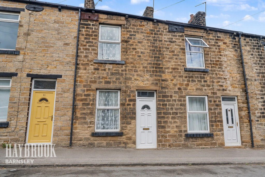 2-bed terraced on Station Road, Barnsley, £80,000