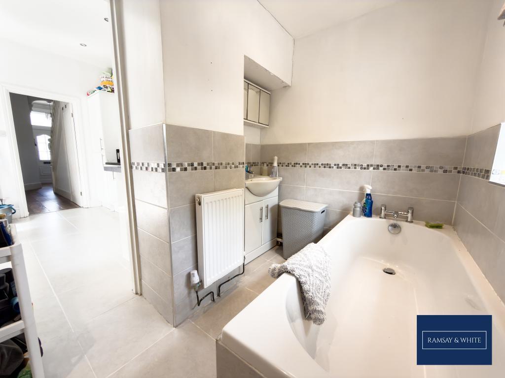 House in Aberdare, Gadlys - View 4
