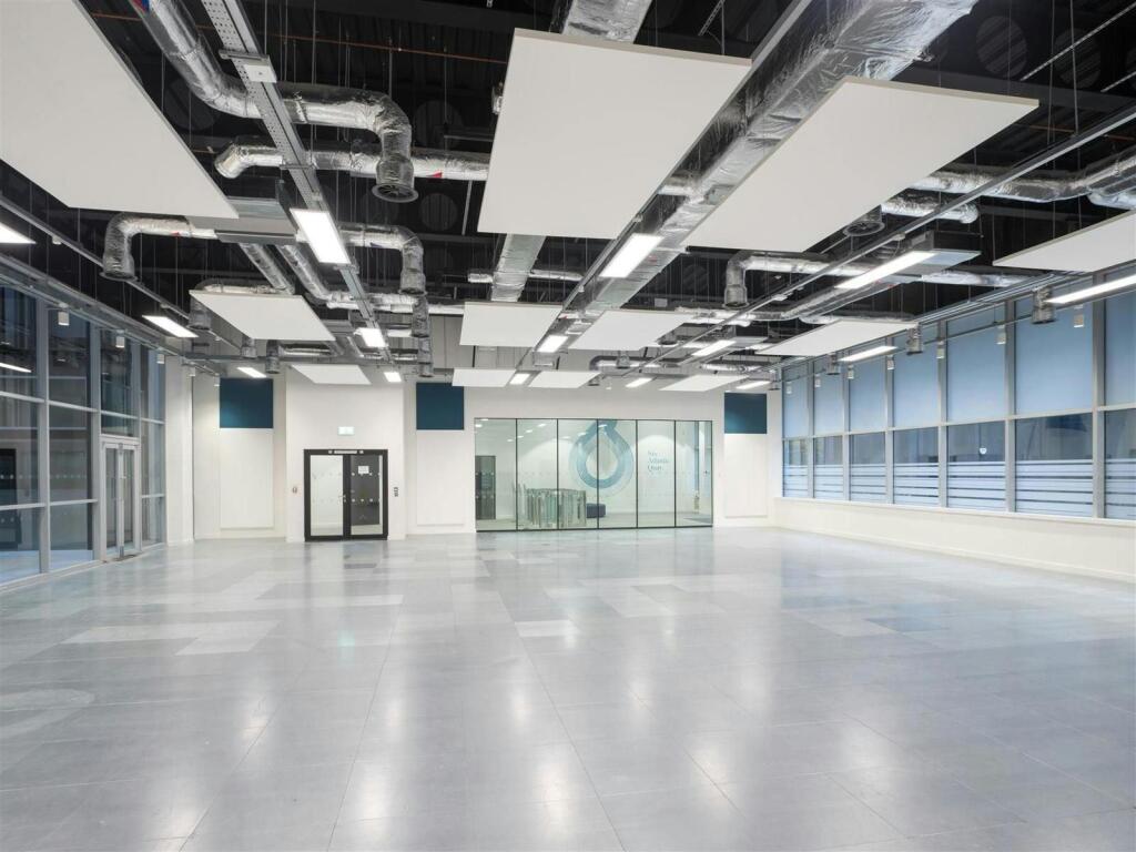 Floor plate
