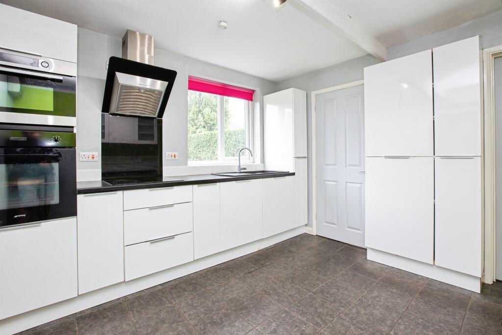 Addison Villas, Eastwood, Nottingham photo 3