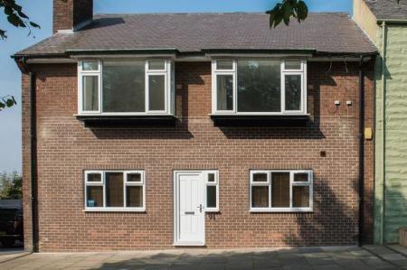 House in Durham, Gilesgate - More
