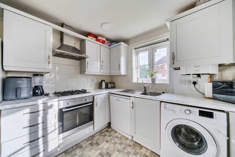 Apartment in Reading - View 4