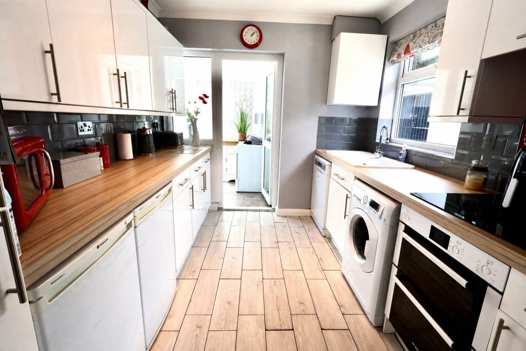 House in London - View 3