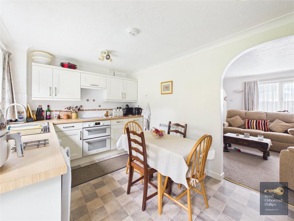 House in Torridge, Great Torrington - More