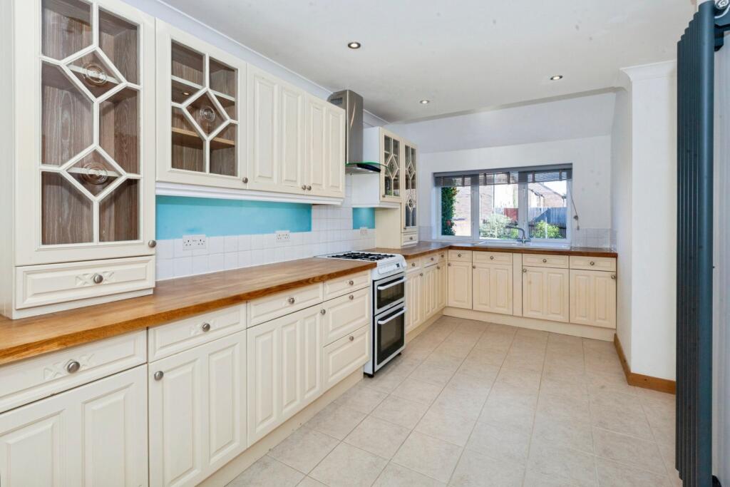 House in Marlow, Buckinghamshire - View 4