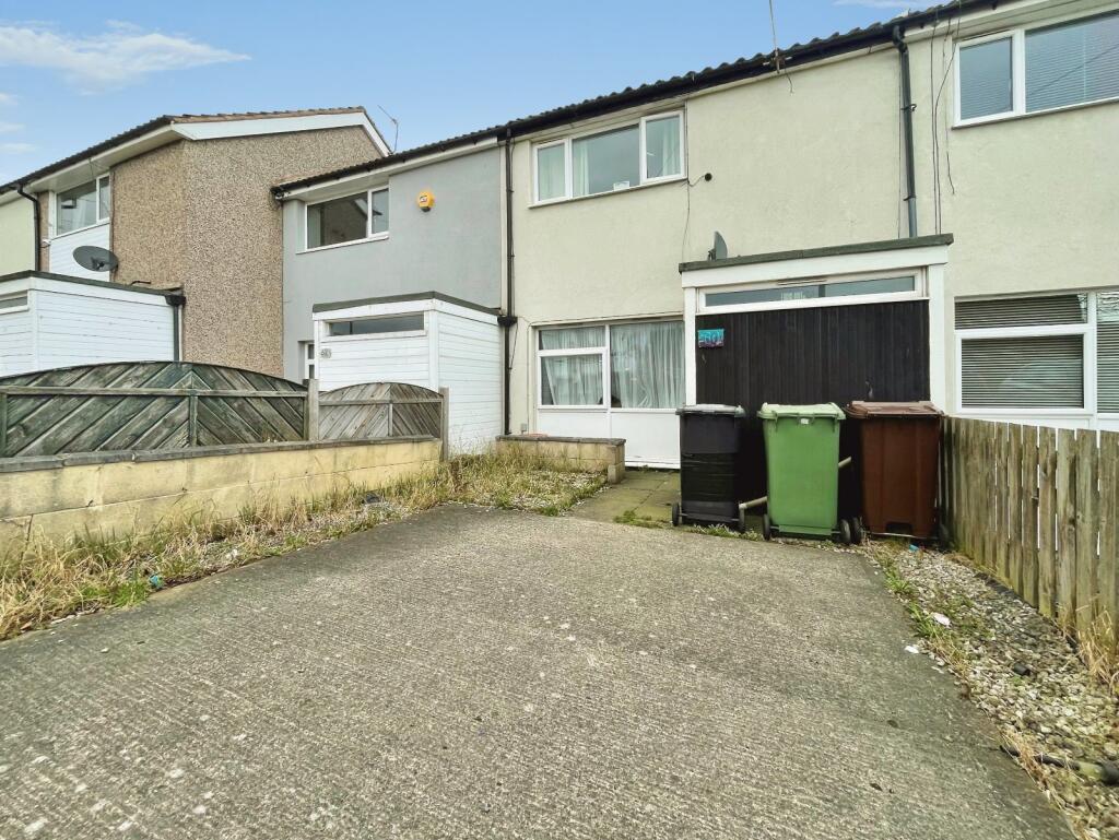 Main image of property: Stanks Gardens, Leeds, West Yorkshire, LS14