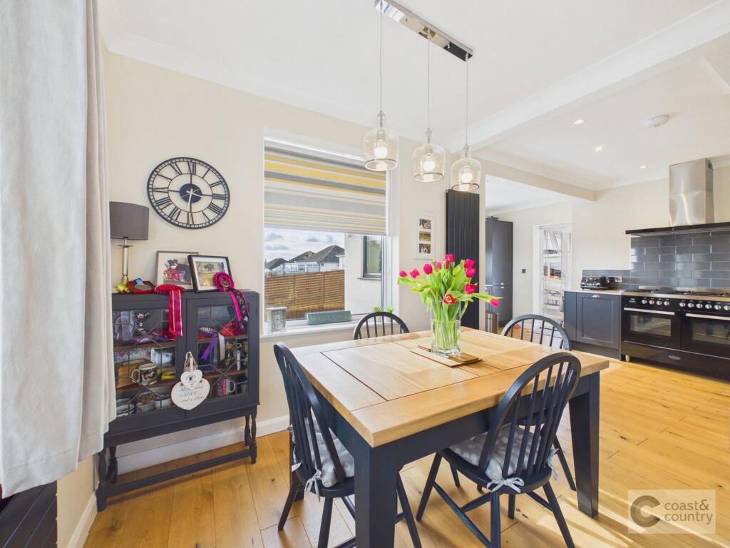 House in Teignbridge, Teignmouth - More