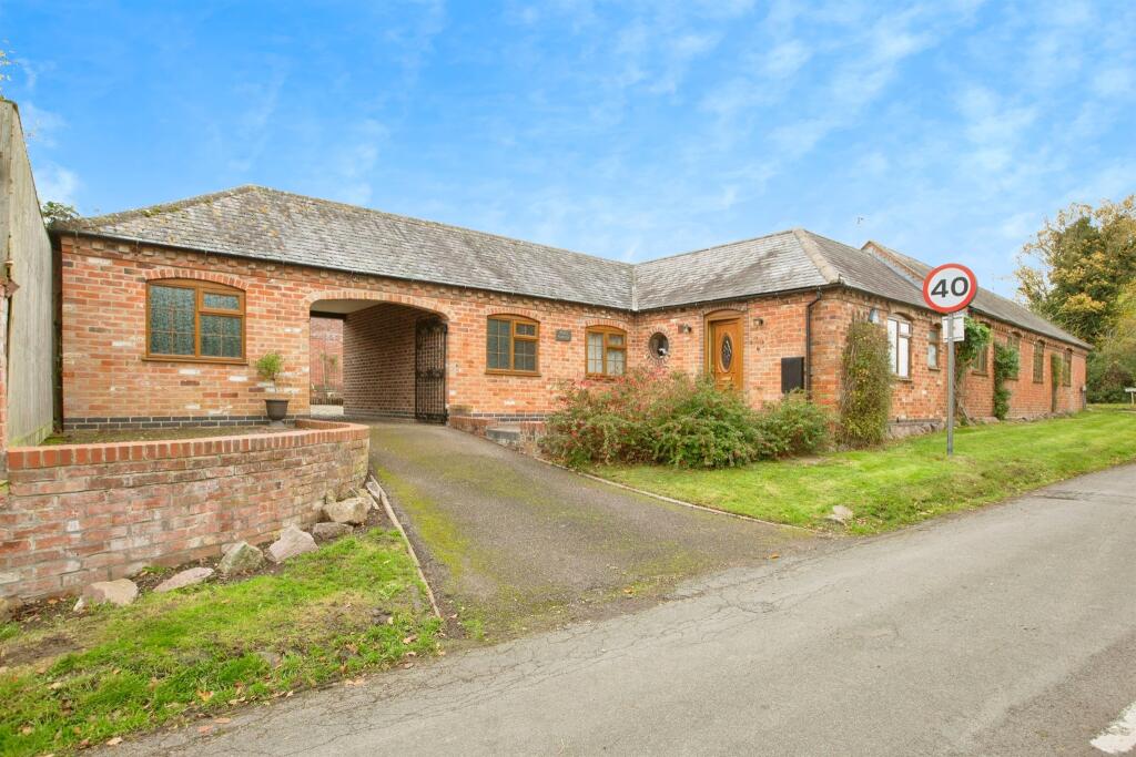 4-bed house on Kings Lane, Keyham, Leicester, £575,000