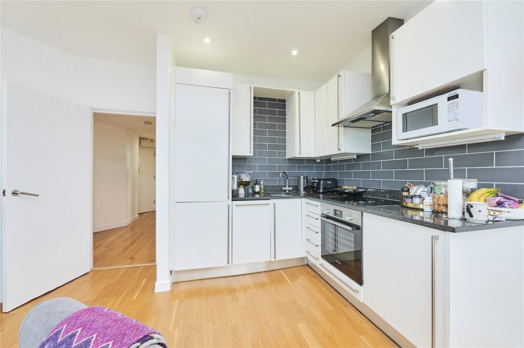 Apartment in London - View 2
