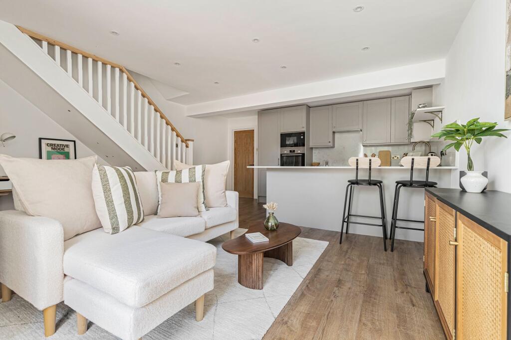 Apartment in London - View 4