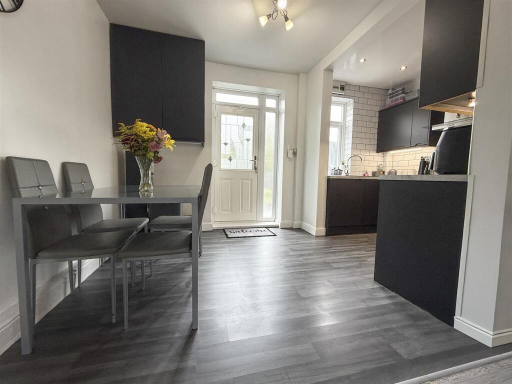 House in Sheffield, South Yorkshire - View 4