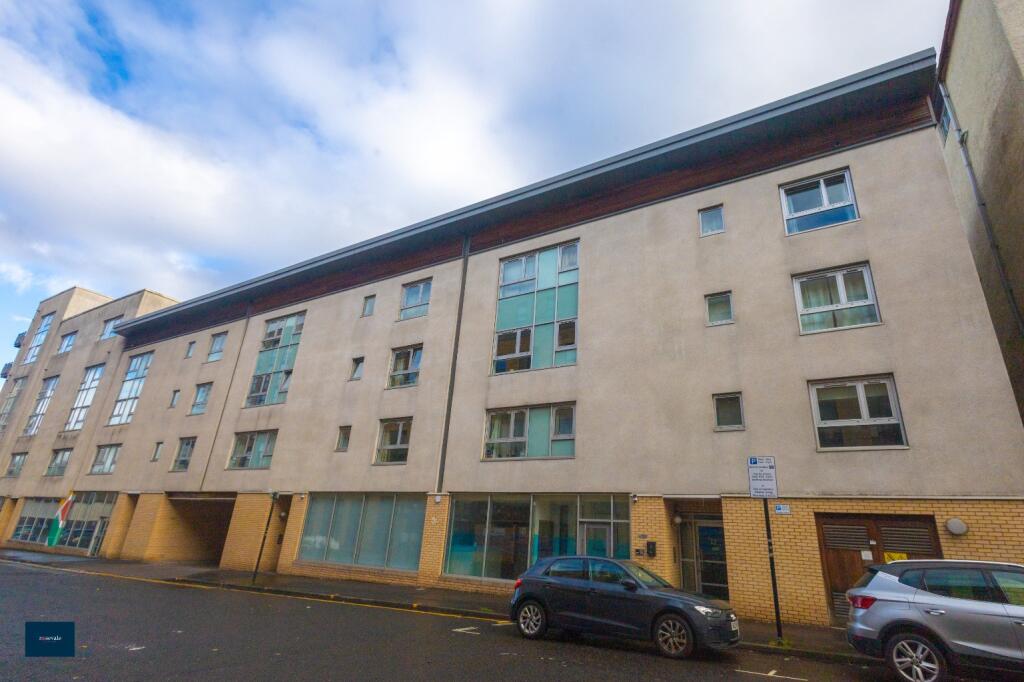 Main image of property: Flat 2/2 12 Dunblane Street Glasgow G4 0HJ